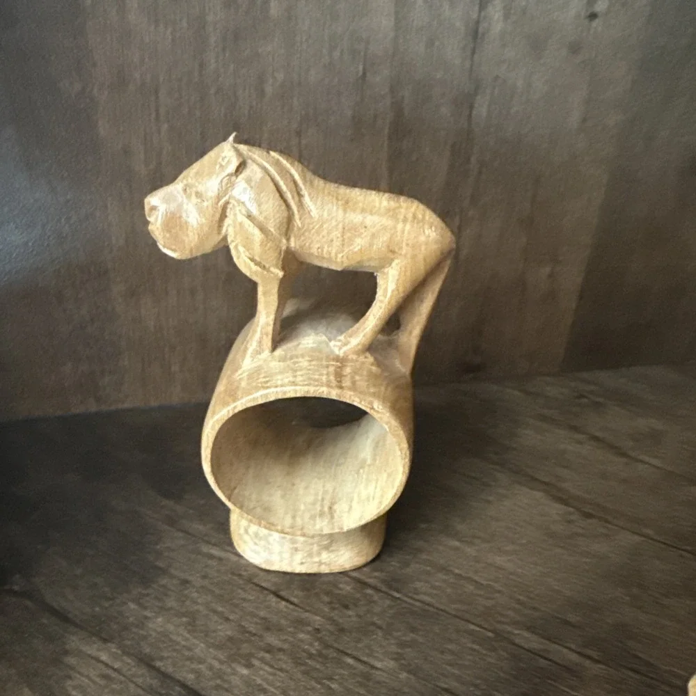 Lot 4 Hand Carved Wood African Safari Jungle Animals‎ Napkin Rings Footed